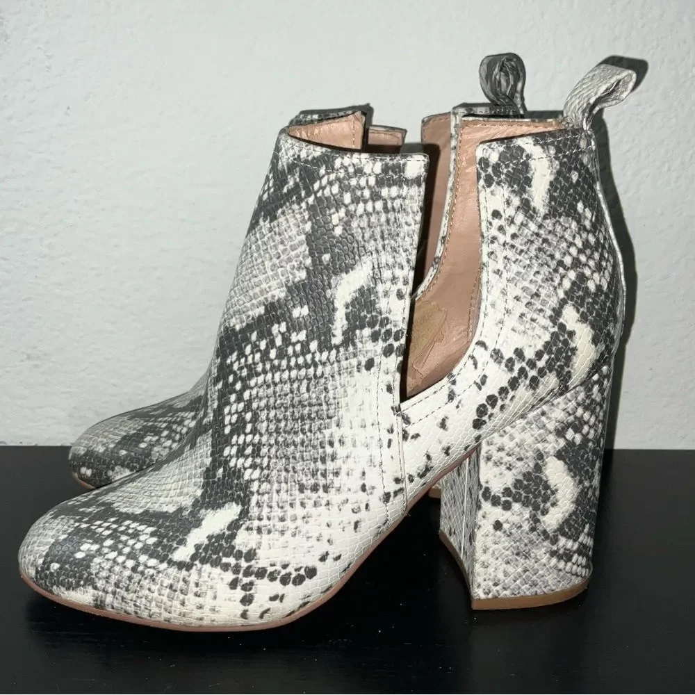 Women's Snake-Print Block Heel Ankle Boot in Black & White